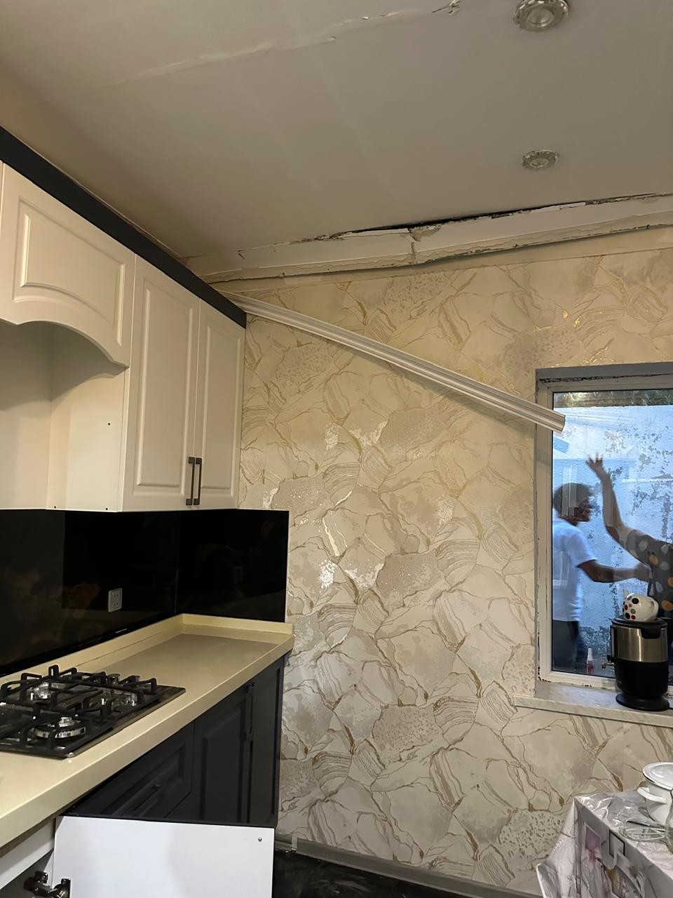 Bakıda evdə partlayış oldu, xəsarət alan var - FOTOLAR (VİDEO)